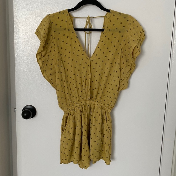 Billabong ‘Ruffled up’ romper - Picture 2 of 5